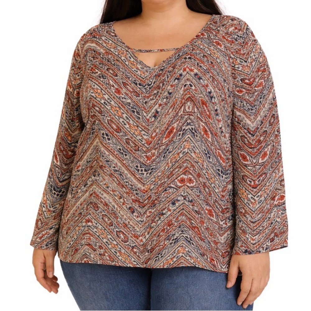 Torrid Woman Blouse Lattice V Neck Red White Black Aztec Print Tunic SZ 1 (L)